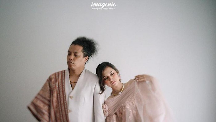 Pernikahan Indah Permatasari dan Arie Kriting