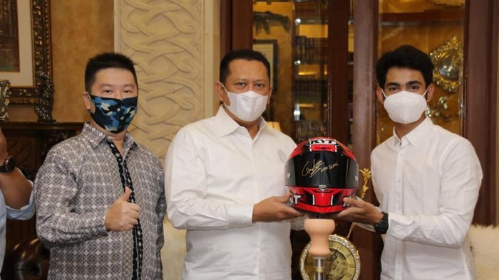 Ketua MPR RI Bambang Soesatyo (Bamsoet) mendukung kiprah pembalap nasional, Andi Farid Izdihar, yang pada tahun 2021 ini akan berlaga dalam ajang World Championship MotoGP di kelas Moto3