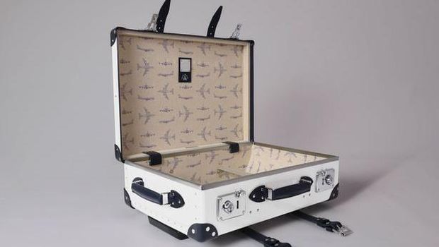 koper Koper yang terbuat dari pecahan pesawat Boeing 747