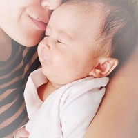 Dalam akun Instagram-nya, Luo Lili terlihat sebagai wanita yang aktif dan hidup penuh kemewahan. Karena itu, publik terkejut ketika mengetahui wanita yang baru punya anak tersebut dikabarkan mengakhiri hidupnya. Rabu minggu lalu, Luo Lili juga bayinya ditemukan tewas tanpa busana di sekitar komplek apartemen mereka di Hong Kong. Foto: Instagram @lili3luo