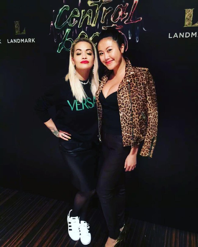 Wanita yang pernah sekolah di Swiss dan Australia ini juga dikenal berteman dengan sesama pesohor, salah satu atlet Olimpiade Guo Jingjing. Foto: Instagram @lili3luo