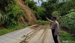 Longsor Tutup Jalan Utama Magelang-Boyolali