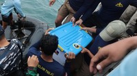 Hasilnya Flight Data Recorder (FDR) pesawat Sriwijaya Air berhasil ditemukan. ANTARA FOTO/Indonesia Defense Magz/Rayi Gigih.