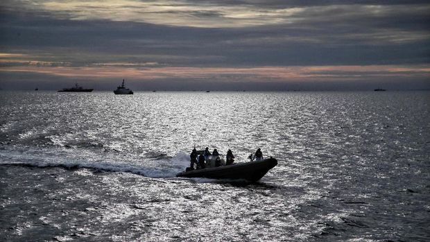 Flight Data Recorder (FDR) black box Sriwijaya Air SJ182 berhasil ditemukan pada hari ke-4 pencarian, Selasa (12/1). Begini proses pncarian hingga FDR ditemukan.