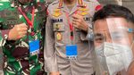 Momen Raffi Ahmad Disuntik Vaksin COVID-19