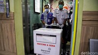 Tenaga kesehatan pun menjadi sasaran utama proses vaksinasi COVID-19 tersebut.