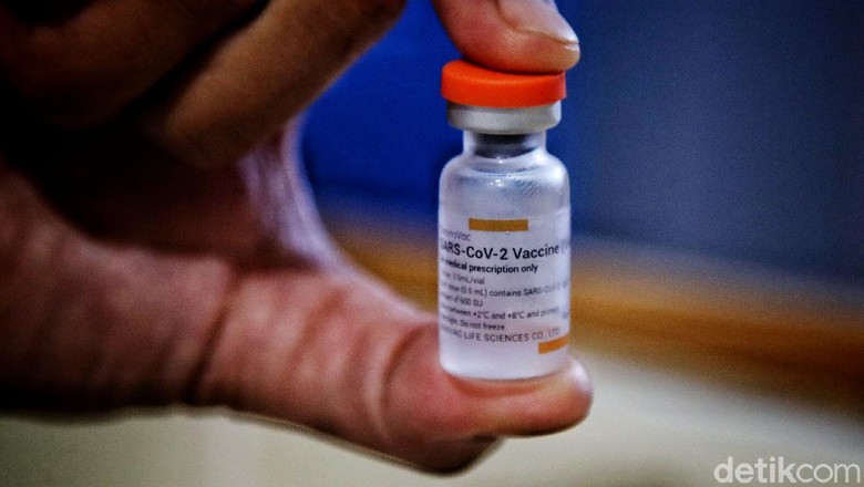 Puskesmas Kecamatan Cilincing telah menerima 1.800 vaksin. Rencananya vaksin itu akan diberikan untuk nakes dimulai dari tanggal 14 hingga 28 Januari mendatang.
