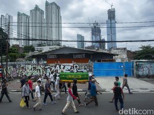Tradisi Mengiringi Jenazah Tak Mati Meski di Masa Pandemi