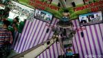 Warga Jakarta Ramai-ramai Saksikan Momen Jokowi Divaksin COVID-19