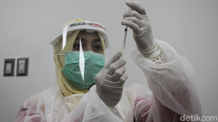 Alasan Menkes Tidak Prioritaskan Penyintas COVID-19 Dapat Vaksin