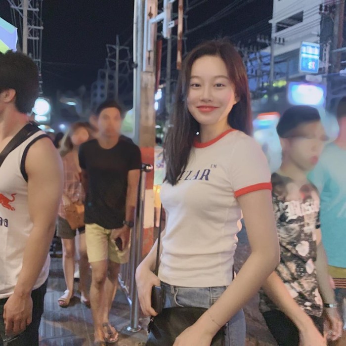 10 Potret Cantik Park Yoo Na, Pemeran Kang Soo Jin di True Beauty Park Yoo Na jadi salah satu aktris drama Korea True Beauty yang kini makin populer. Potret cantiknya benar-benar nggak ngebosenin buat dilihat!