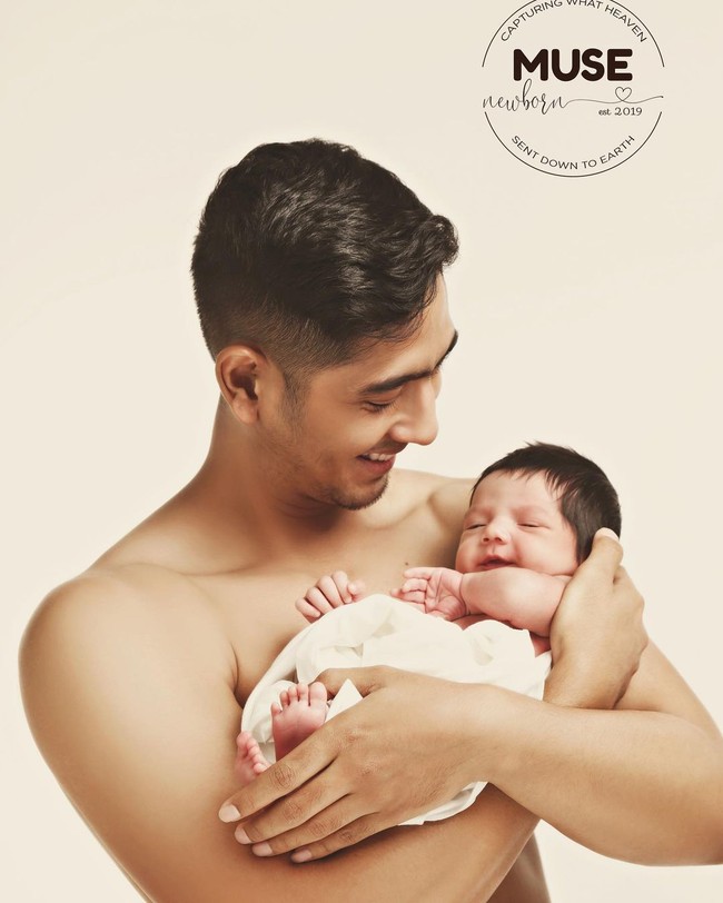 Menurut gue,keluarga di mana gue harus pulang. Tempat di mana saat gue lelah, ucap Arya dalam wawancara di sebuah channel Youtube. Foto: Instagram