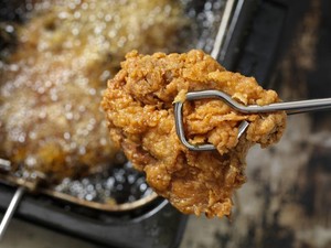 5 Fried Chicken Kaki Lima Murah Meriah Langganan Netizen yang Enak