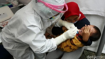 COVID-19 Mengganas, Puskesmas di Cilandak Layani 100 PCR Swab