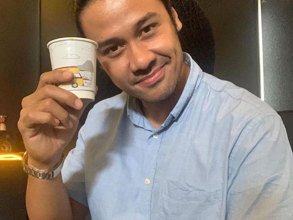 Seru Banget! Deretan Momen Ngopi Chicco Jerikho