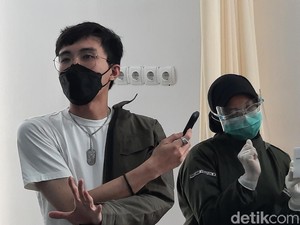 Tak Ambil Pusing soal Halal-Haram AstraZeneca, dr Tirta: Case Closed!