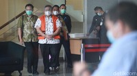 Khairuddin Syah Sitorus menjalani pemeriksaan lanjutan dalam kasus dugaan suap pengurusan Dana Alokasi Khusus (DAK) APBN-P 2017 dan APBN 2018 untuk Kabupaten Labuhanbatu Utara, Sumatera Utara.