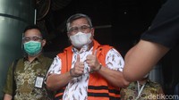 Sebelumnya, Kharuddin alias Haji Buyung ditetapkan KPK sebagai tersangka karena diduga menyuap eks pejabat Kementerian Keuangan (Kemenkeu) Yaya Purnomo dan Rifa Surya. Suap diduga terkait pengajuan dana alokasi khusus (DAK) untuk tahun anggaran 2018 melalui program e-Planning. Total permohonan DAK sebesar Rp 504.734.540.000.