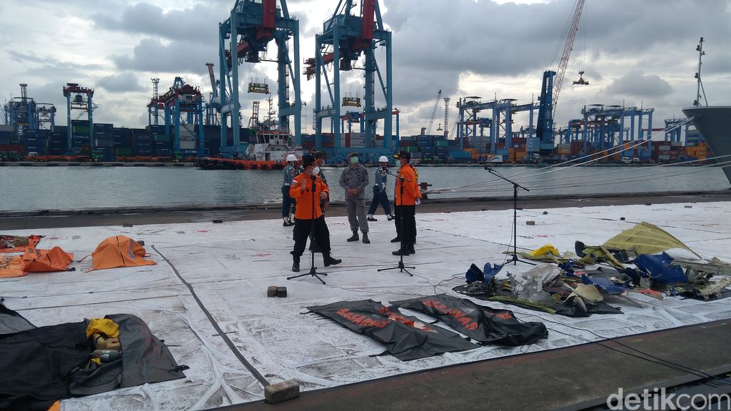Jumpa pers soal hari ke-5 evakuasi Sriwijaya Air SJ182. (Adhyasta Dirgantara/detikcom)