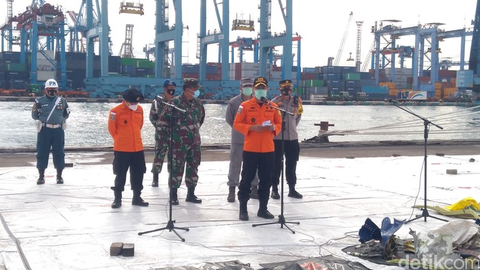 Jumpa pers soal hari ke-5 evakuasi Sriwijaya Air SJ182. (Adhyasta Dirgantara/detikcom)