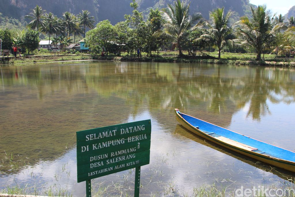 Kampung Berua adalah salah objek wisata yang patut dikunjungi ketika ke Sulawesi