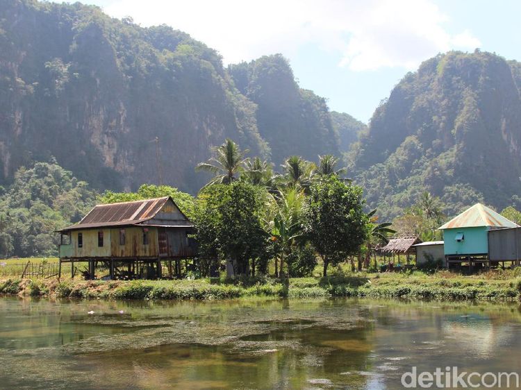 Eksotisme Kampung Berua