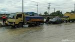 Lalin Pantura Tegal-Pemalang Tersendat Imbas Genangan Banjir