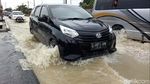 Lalin Pantura Tegal-Pemalang Tersendat Imbas Genangan Banjir