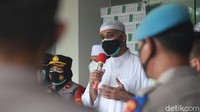 Keluarga Syekh Ali Jaber, Syekh Muhammad Jabber, berbicara tentang rencana pemakaman kakaknya. Banyak yang bertanya soal lokasi karena di suatu waktu semasa hidupnya, Syekh Ali Jaber pernah mengatakan ingin dimakamkan di Lombok, NTB.