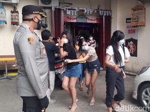 Razia PPKM, Puluhan Orang LC hingga ASN Diciduk Polisi di Tempat Karaoke