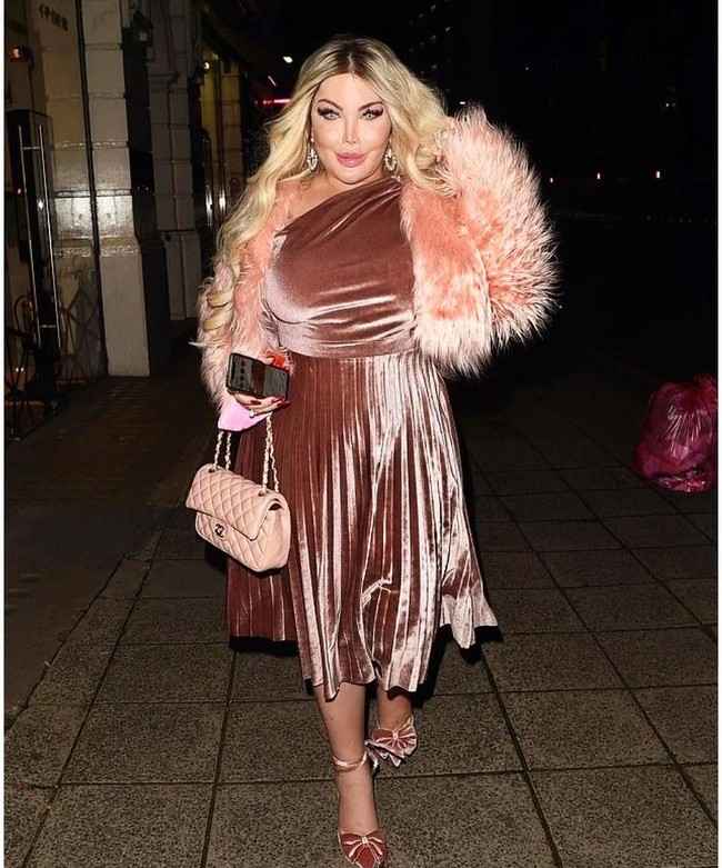 Seiring berjalannya waktu, obsesi tersebut berubah. Rodrigo ingin menjadi mirip Barbie hingga ia memutuskan untuk mengubah diri menjadi wanita.  Foto: Instagram