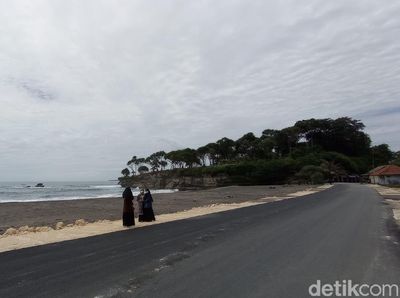 Foto: Pantai Batu Hiu Pangandaran Punya Spot Instagramable Baru