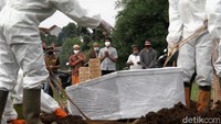 Saat ini, Pemprov DKI Jakarta melalui Bidang TPU Dinas Pertamanan sedang mengkaji kapasitas yang dibutuhkan sehingga Winarto belum bisa merinci total daya tampung yang disediakan bagi jenazah COVID-19 di TPU baru ini.  