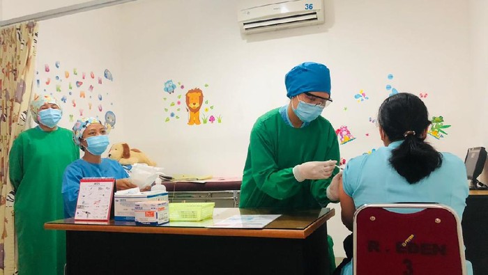 Vaksinasi COVID-19 di Solo dimulai Kamis (14/1/2021)