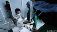 Sebanyak 10.609 vaksin diperuntukkan untuk tenaga medis yang bertugas di kota Solo.