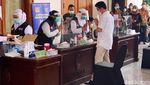 Wagub Emil Dardak Divaksin Pertama di Jatim