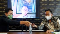 Menurutnya putusan itu berdasarkan adanya Pelanggaran TSM yang dilakukan oleh Wali Kota Bandar Lampung dengan menyalahgunakan dana bantuan COVID-19 untuk memenangkan Pasangan Calon Nomor Urut 03 tersebut. Penegasan ini, diungkapkan Ketua Tim Kuasa Hukum Paslon Wali Kota dan Wakil Wali Kota Bandar Lampung No urut 02 Yusuf Kohar-Tulus Purnomo, Yusril Ihza Mahendra. Foto: dok. Ihza & Ihza Lawfirm