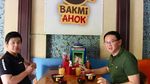 10  Potret Kebersamaan Ahok dan Puput Saat Makan Bareng