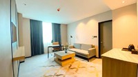 Kamar-kamar itu tersebar dalam tiga lantai yang terdiri atas 5 tipe, yakni Deluxe Room, Deluxe Difabel Room, Junior Suite, Executive Suite dan Deluxe Suite. 