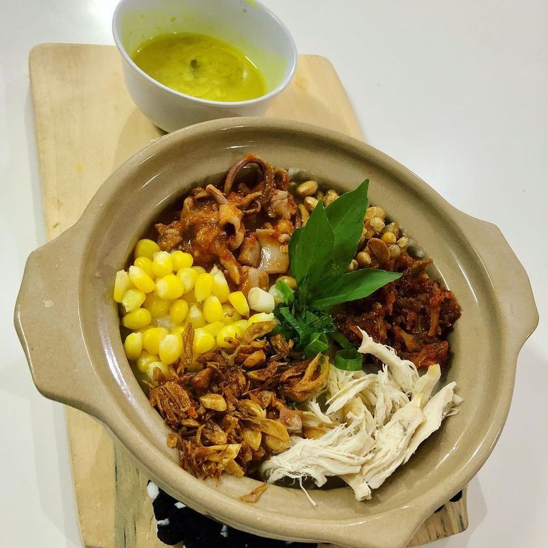 Bubur Bakar, Sensasi Baru Makan Bubur Ayam yang Ngehits