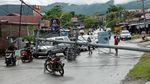 Potret Mobil-mobil Hancur Tertimpa Bangunan Akibat Gempa Majene