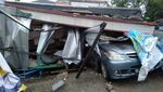 Potret Mobil-mobil Hancur Tertimpa Bangunan Akibat Gempa Majene