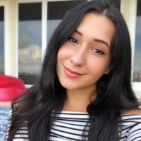 Agen real estate menjadi pekerjaan utama wanita ini. Namun, wanita bernama Desiree Gato justru punya penghasilan yang lebih besar dari pekerjaan utamanya. Foto: Instagram