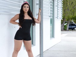 Foto: Wanita Ini Jualan Foto Kaki di Only Fans, Raup Rp 153 Juta Sebulan