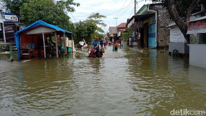 Dua Pekan Banjir Tak Kunjung Surut, DPRD Lamongan Panggil Lima Camat