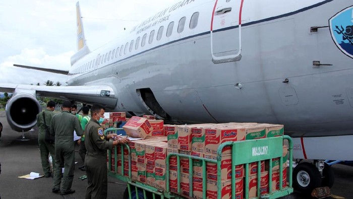 Foto: Bantuan Logistik untuk Korban Gempa Sulbar Kementerian Sosial telah menyiapkan kebutuhan dasar pokok untuk para korban gempa di Majene dan Mamuju, Sulawesi Barat.
