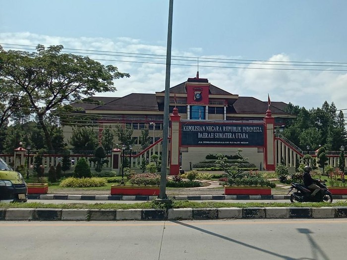 Gedung Polda Sumut (Ahmad Arfah-detikcom)