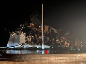 Kantor Gubernur Sulbar Ambruk Akibat Gempa M 6,2 di Majene