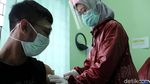 Giliran Tenaga Medis di Depok Suntik Vaksin Corona Sinovac