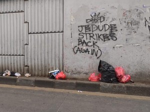 Solusi Sampah Jalanan Ciputat Dinanti, Isu Warga Susah Diatur Mengiringi